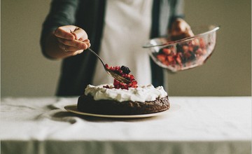 flourless_chocolate_date_cake_09