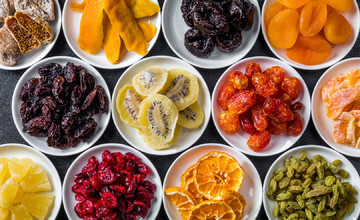 apelsin-kivi-ananas-izum-inzir-kuraga-finiki-cernosliv